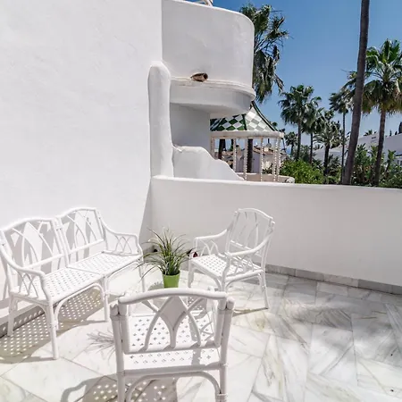 3 Townhouse With Private Garden In Holiday home