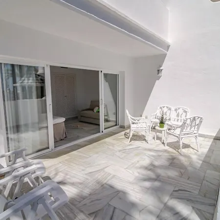 3 Townhouse With Private Garden In