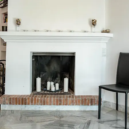 3 Townhouse With Private Garden In Feriehus Marbella