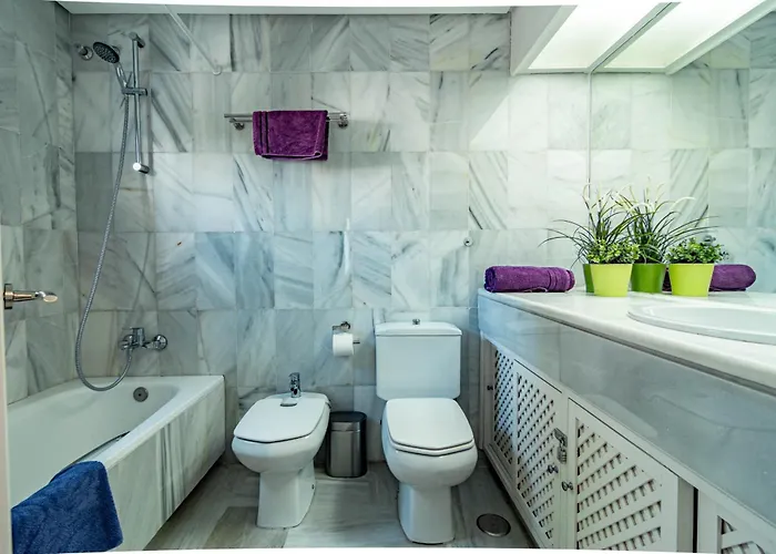 3 Townhouse With Private Garden In *